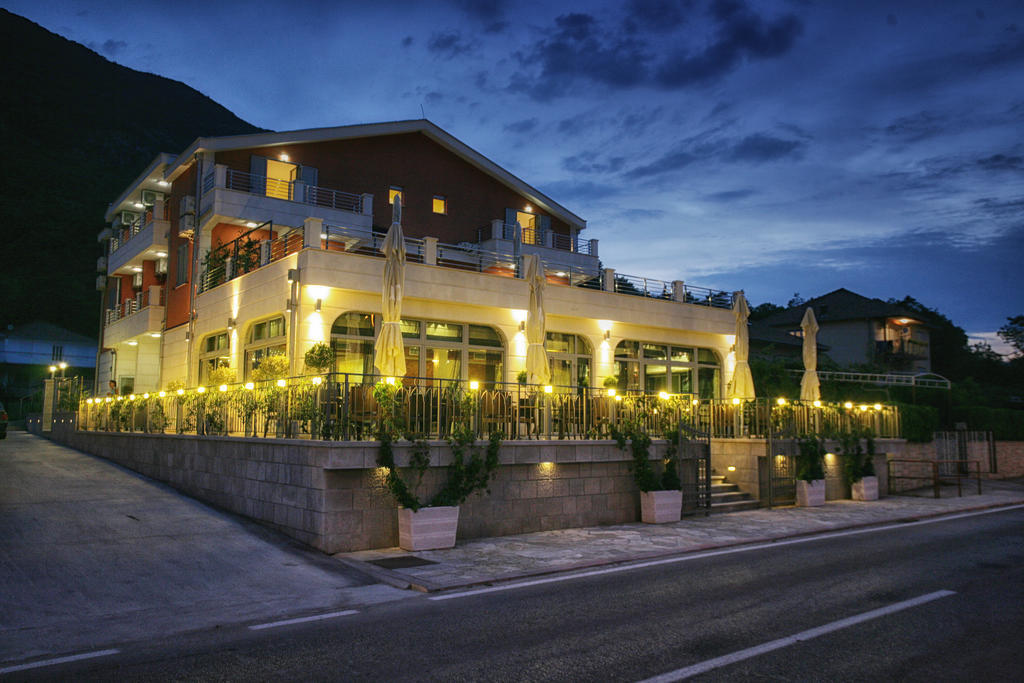 Hotel Ellena Herceg Novi Exterior foto